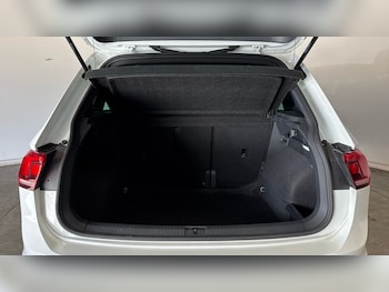 Used Volkswagen Tiguan 2023 for sale - 78010939: Photo