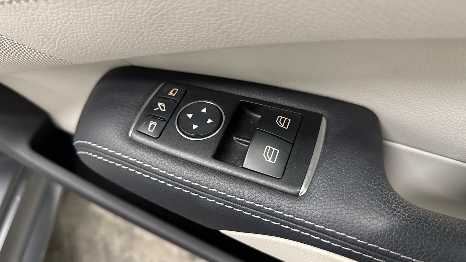 Used Mercedes-Benz SL 2016 for sale - 76757548: Photo 26