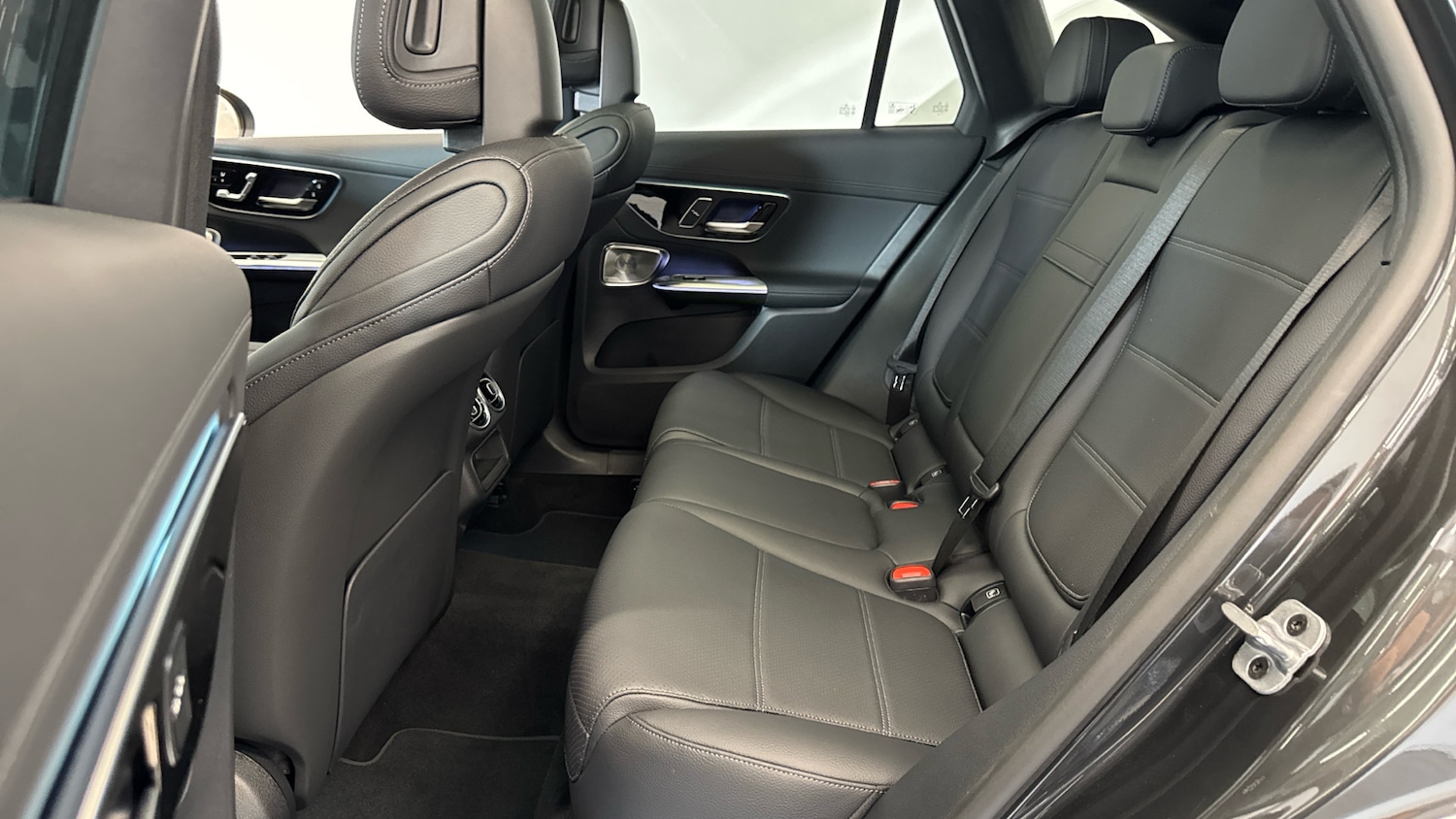 Used Mercedes-Benz GLC 2025 for sale - 76382564: Photo 16