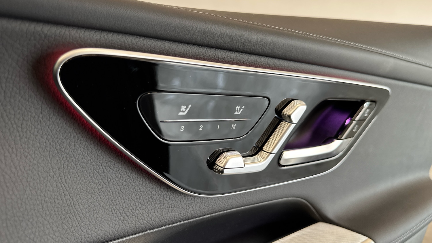 Used Mercedes-Benz GLC 2025 for sale - 76382564: Photo 23