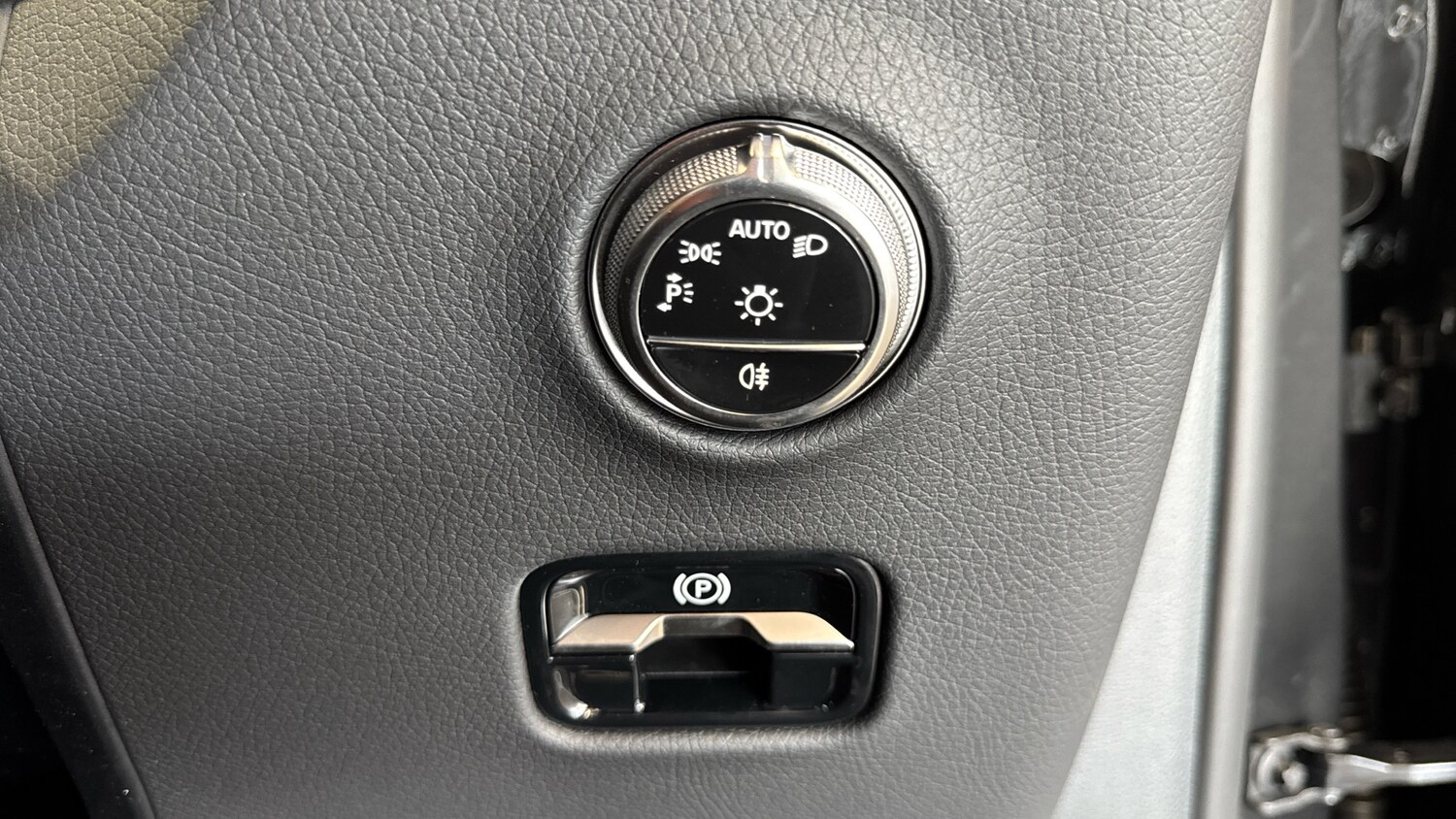 Used Mercedes-Benz GLC 2025 for sale - 76382564: Photo 28