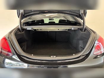 Used Mercedes-Benz C-Class 2019 for sale - 75788088: Photo