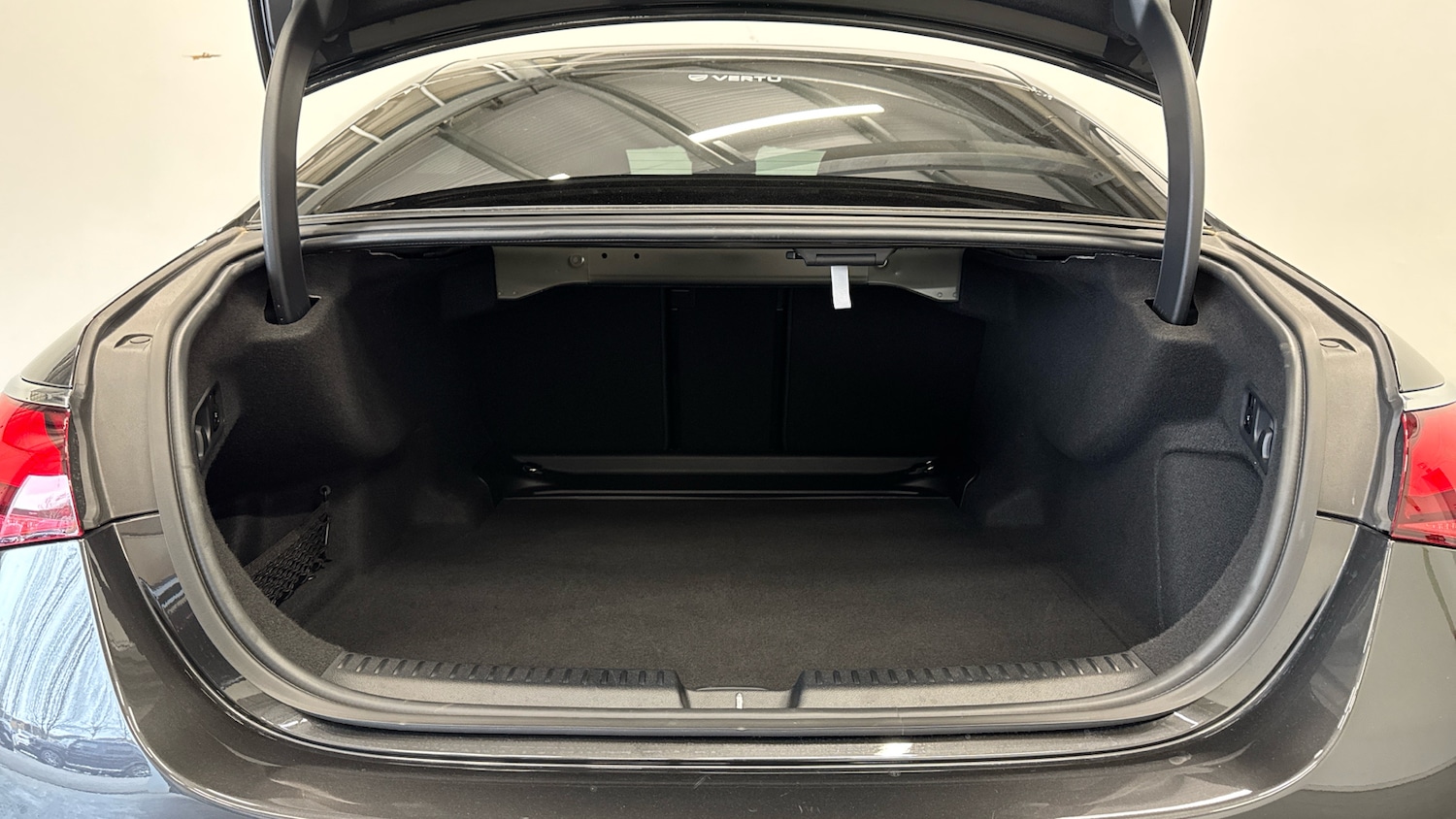 Used Mercedes-Benz E Class 2025 for sale - 78039191: Photo 4