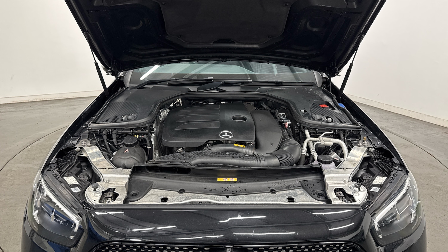 Used Mercedes-Benz E Class 2022 for sale - 76776329: Photo 8