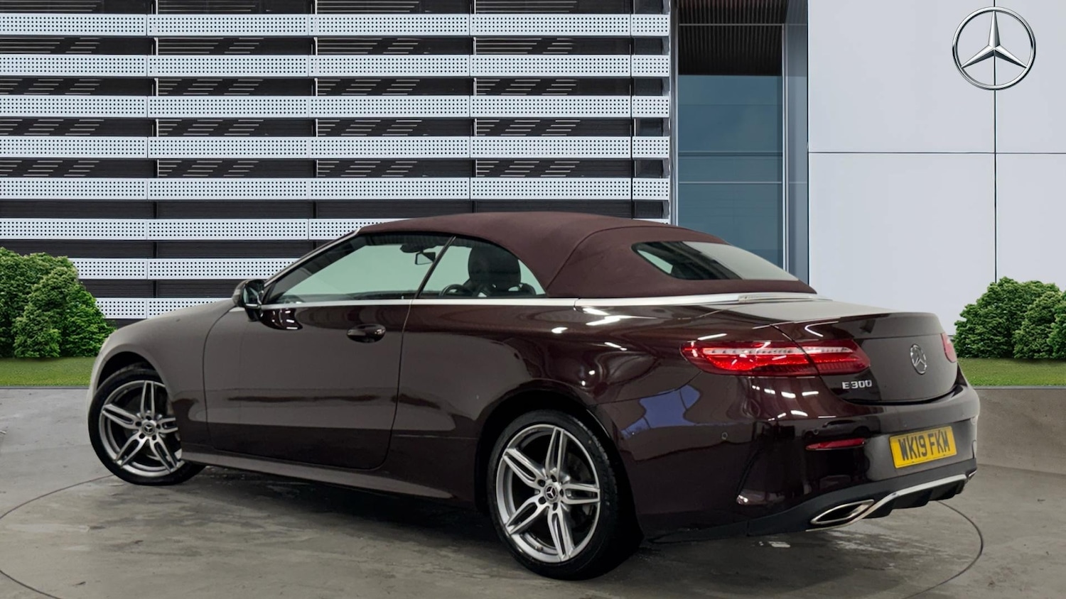 Used Mercedes-Benz E Class 2019 for sale - 76984616: Photo 2