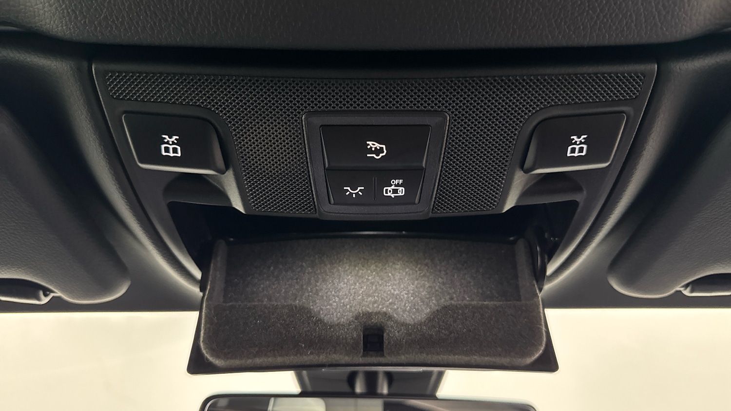 Used Mercedes-Benz E Class 2019 for sale - 76984616: Photo 35