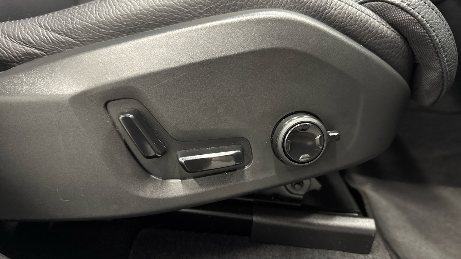 Used Volvo XC60 2024 for sale - 76384889: Photo 26