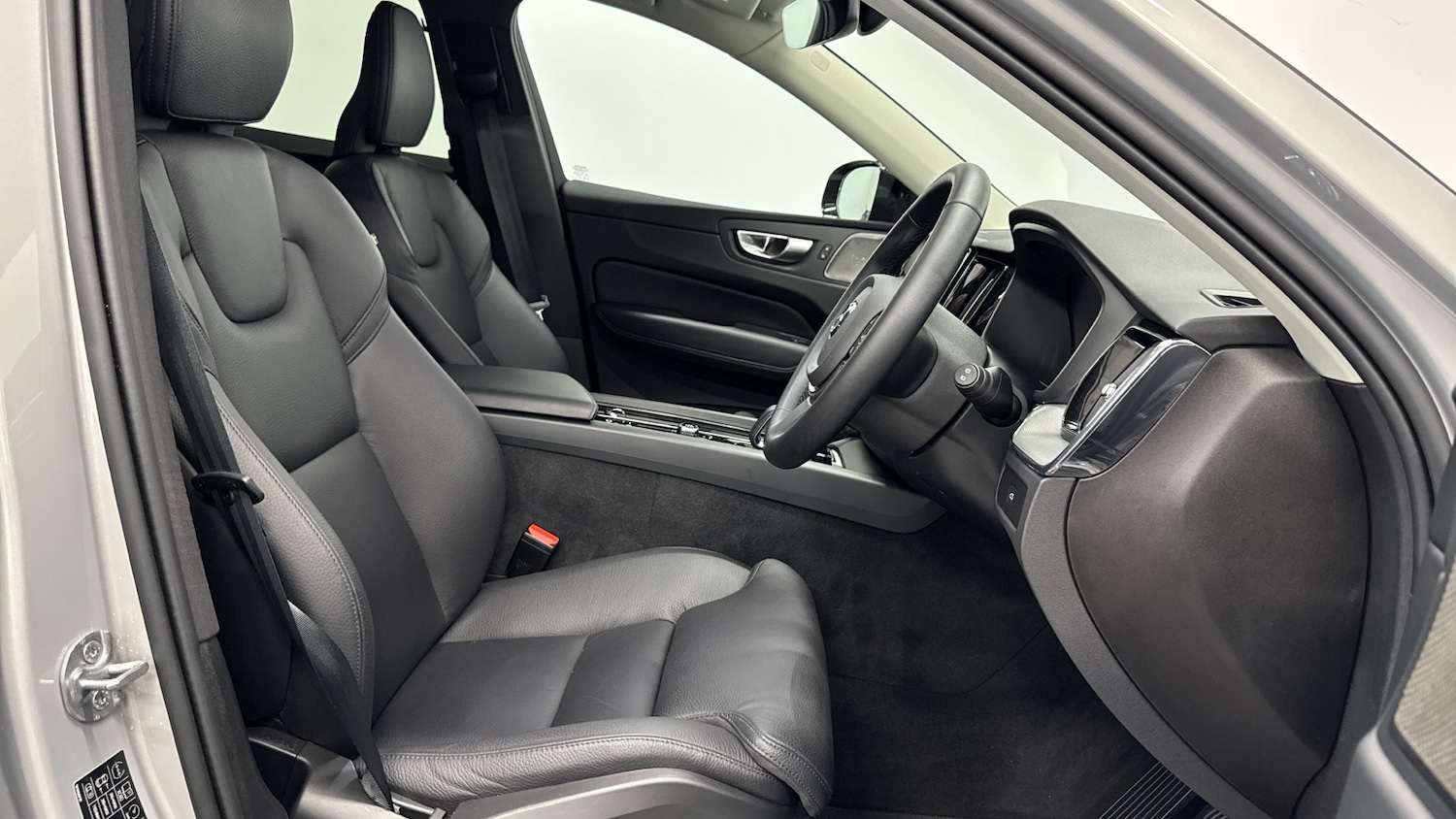 Used Volvo XC60 2024 for sale - 76384889: Photo 27