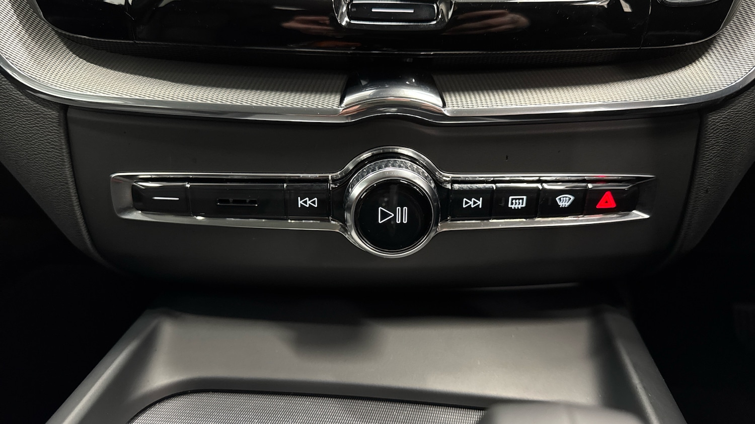 Used Volvo XC60 2024 for sale - 76384889: Photo 32