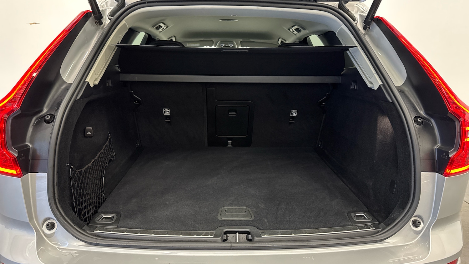 Used Volvo XC60 2024 for sale - 76384889: Photo 4