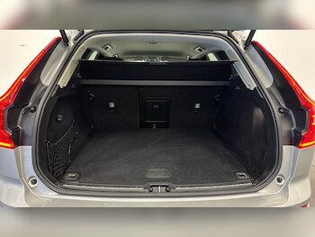 Used Volvo XC60 2024 for sale - 76384889: Photo