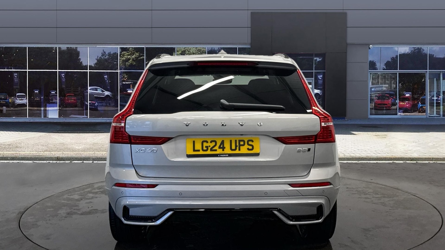 Used Volvo XC60 2024 for sale - 76384889: Photo 6