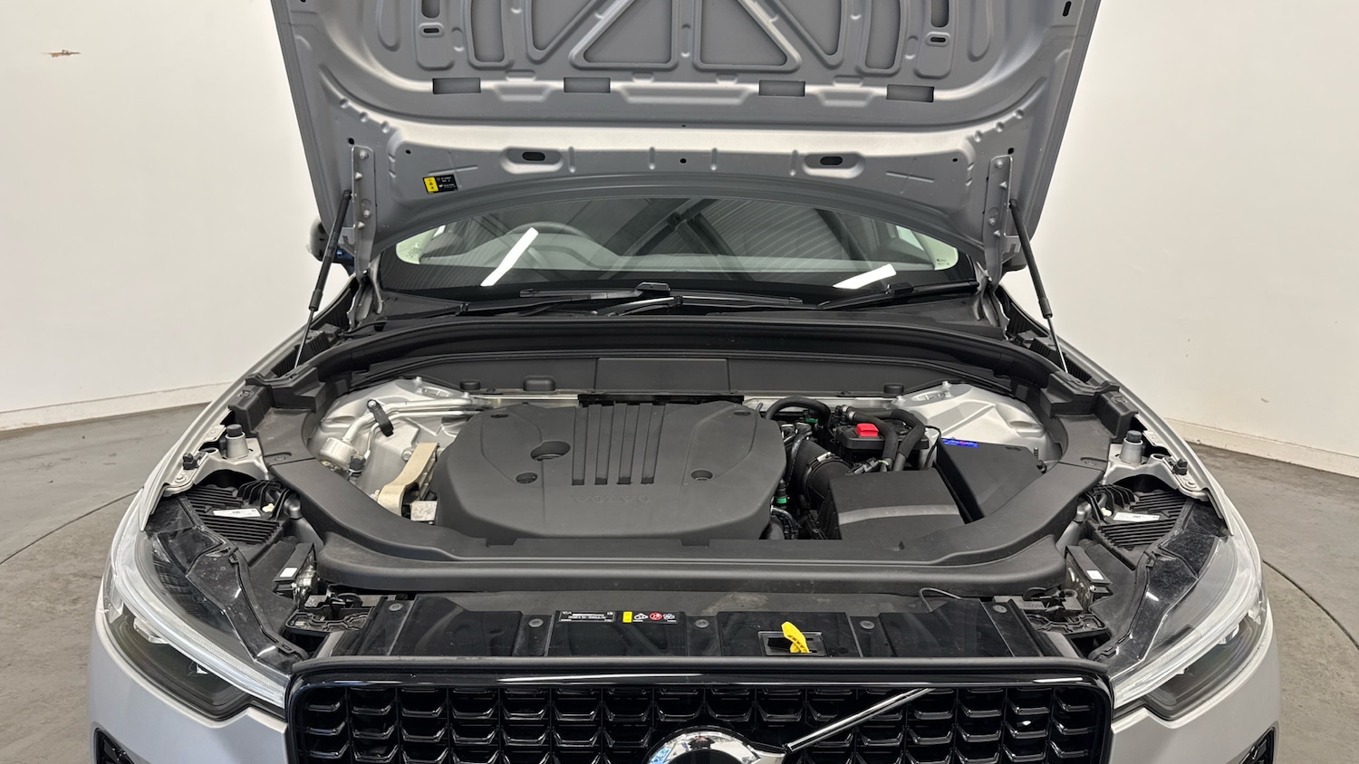 Used Volvo XC60 2024 for sale - 76384889: Photo 8