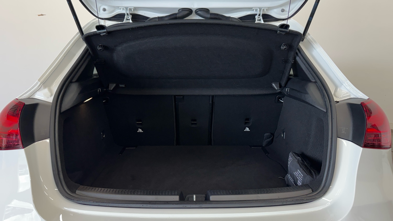 Used Mercedes-Benz A-Class 2025 for sale - 77450284: Photo 4