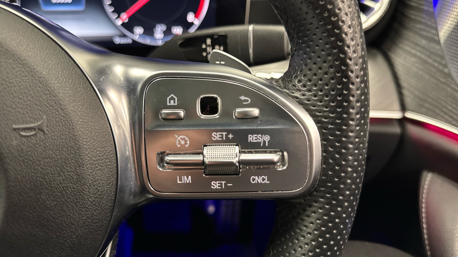 Used Mercedes-Benz CLS 2019 for sale - 76381867: Photo 30