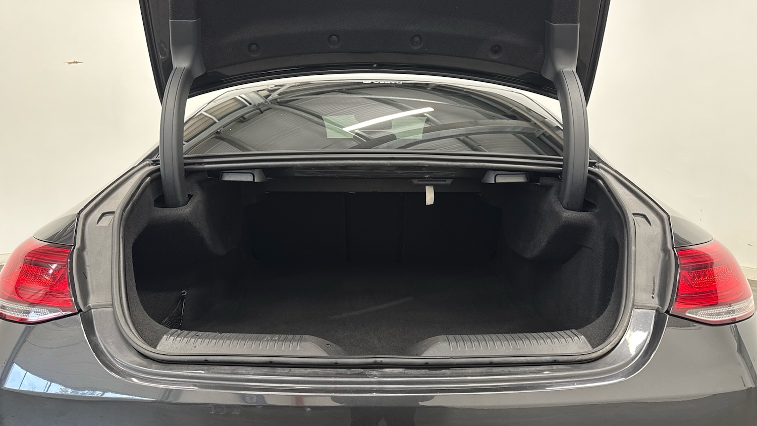 Used Mercedes-Benz CLS 2019 for sale - 76381867: Photo 4