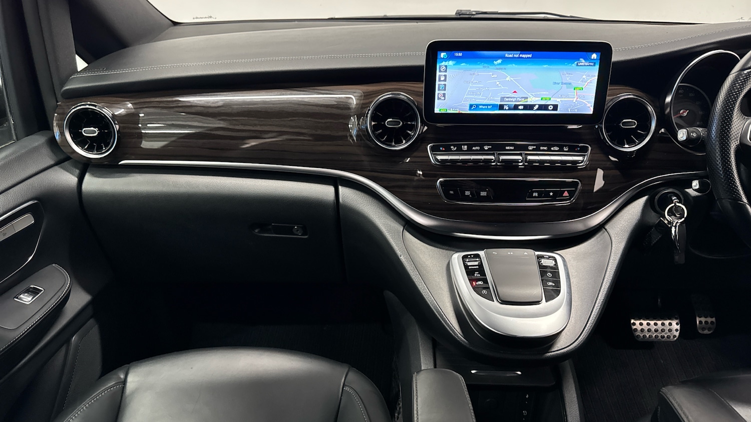 Used Mercedes-Benz V-Class 2020 for sale - 77836754: Photo 14