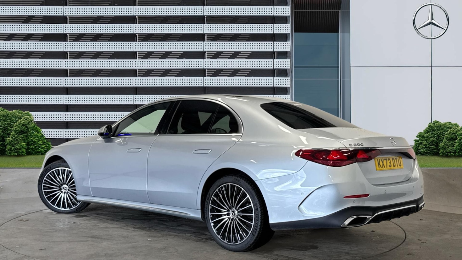 Used Mercedes-Benz E Class 2024 for sale - 77592671: Photo 2