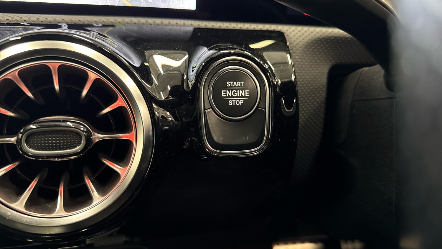 Used Mercedes-Benz CLA 2022 for sale - 76545239: Photo 32