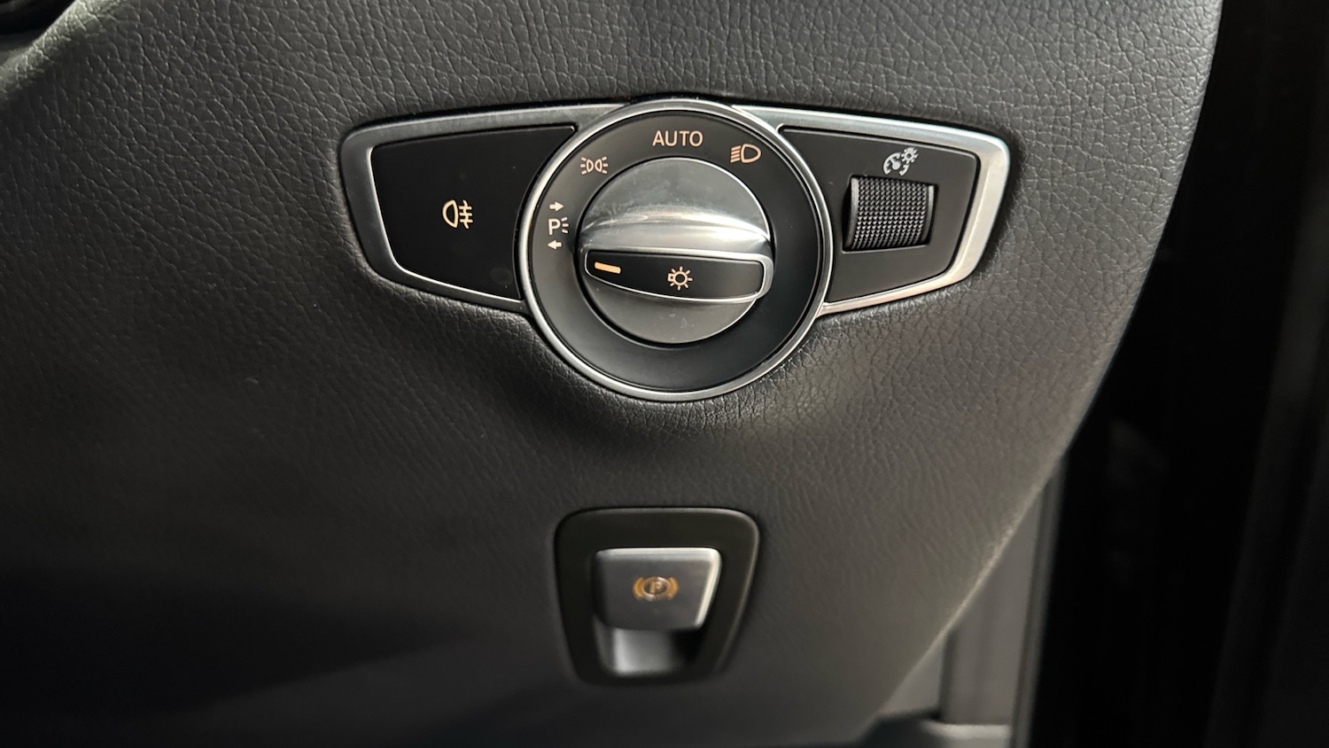 Used Mercedes-Benz EQC 2021 for sale - 76782502: Photo 28