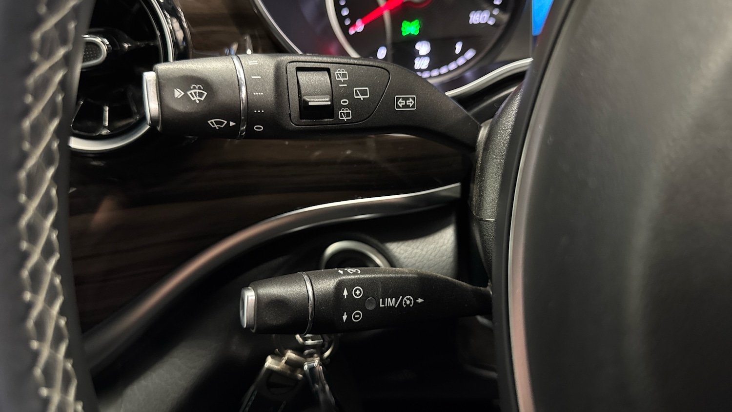 Used Mercedes-Benz V-Class 2020 for sale - 77245471: Photo 28