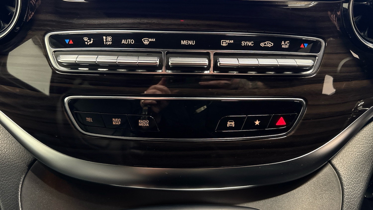 Used Mercedes-Benz V-Class 2020 for sale - 77245471: Photo 29