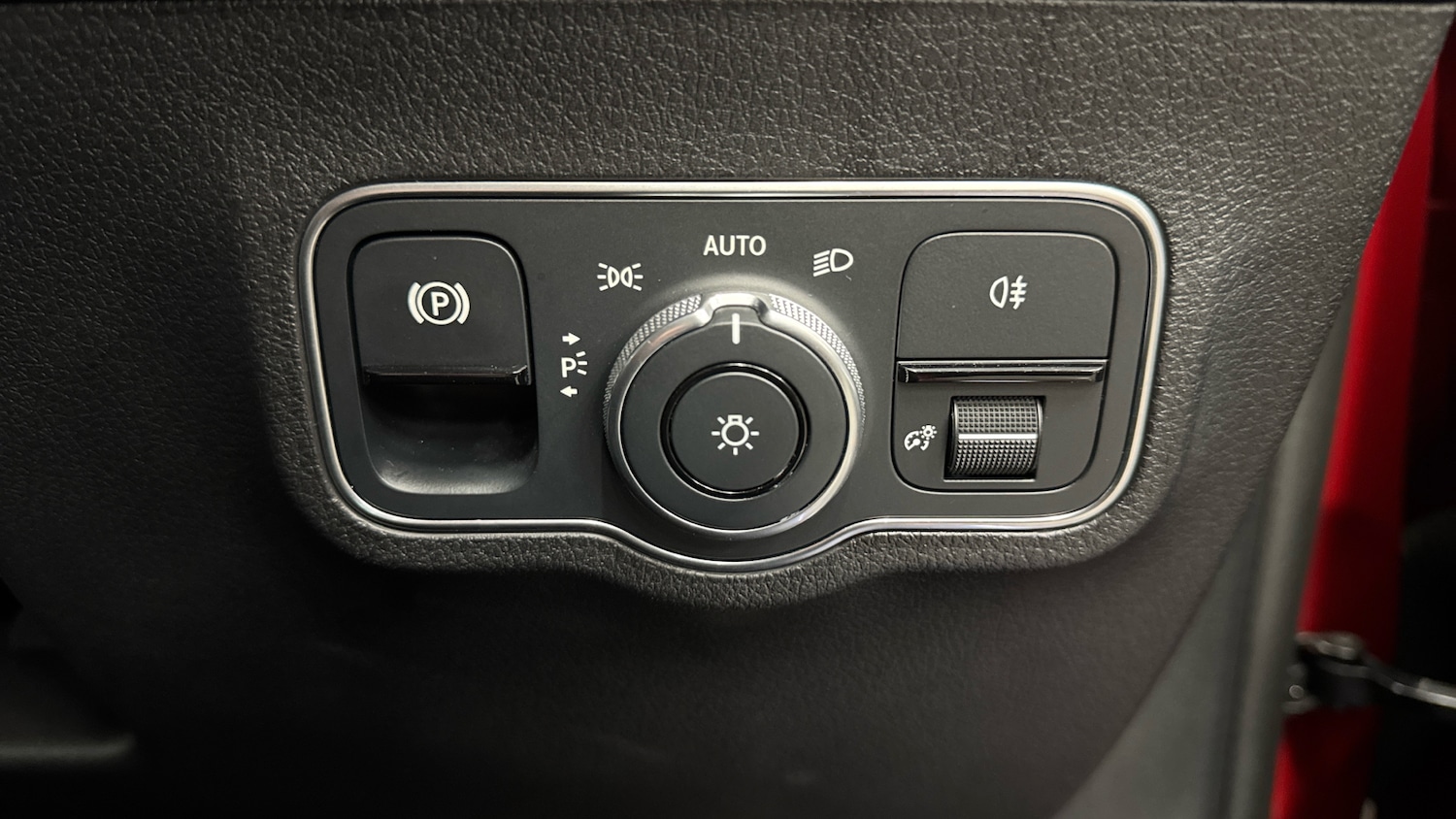 Used Mercedes-Benz GLB 2022 for sale - 77258037: Photo 28