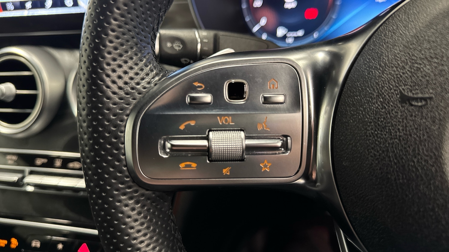 Used Mercedes-Benz GLC 2022 for sale - 77063842: Photo 30