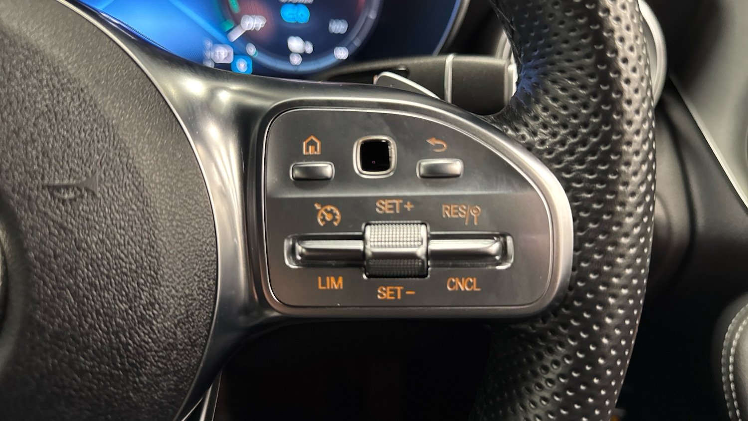 Used Mercedes-Benz GLC 2022 for sale - 77063842: Photo 31