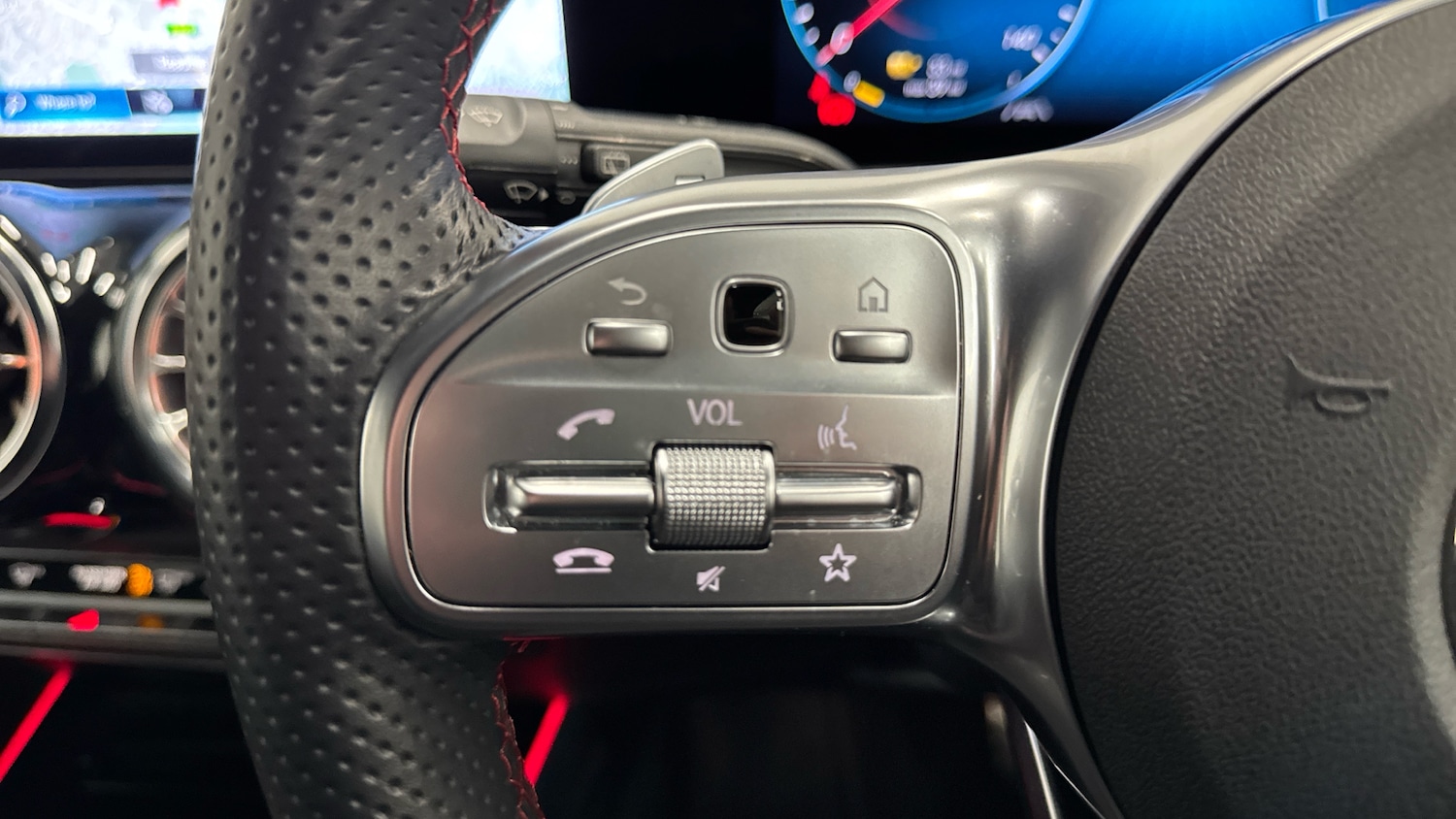 Used Mercedes-Benz EQB 2022 for sale - 76776333: Photo 29