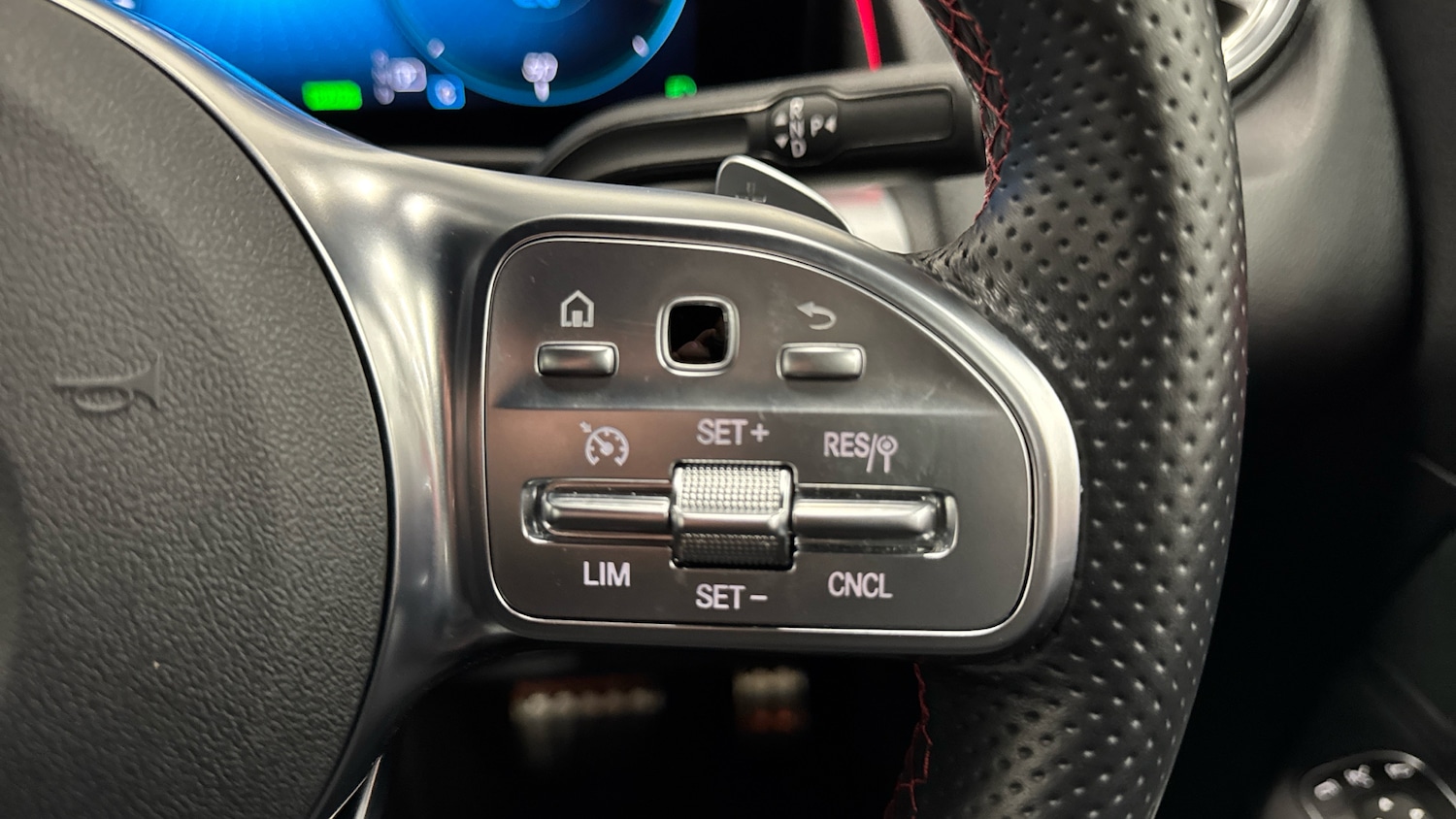 Used Mercedes-Benz EQB 2022 for sale - 76776333: Photo 30