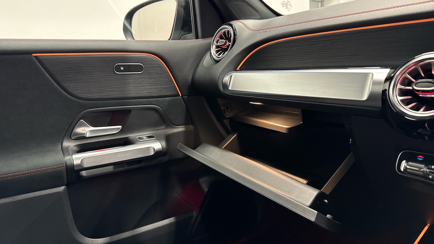 Used Mercedes-Benz EQB 2022 for sale - 76776333: Photo 36