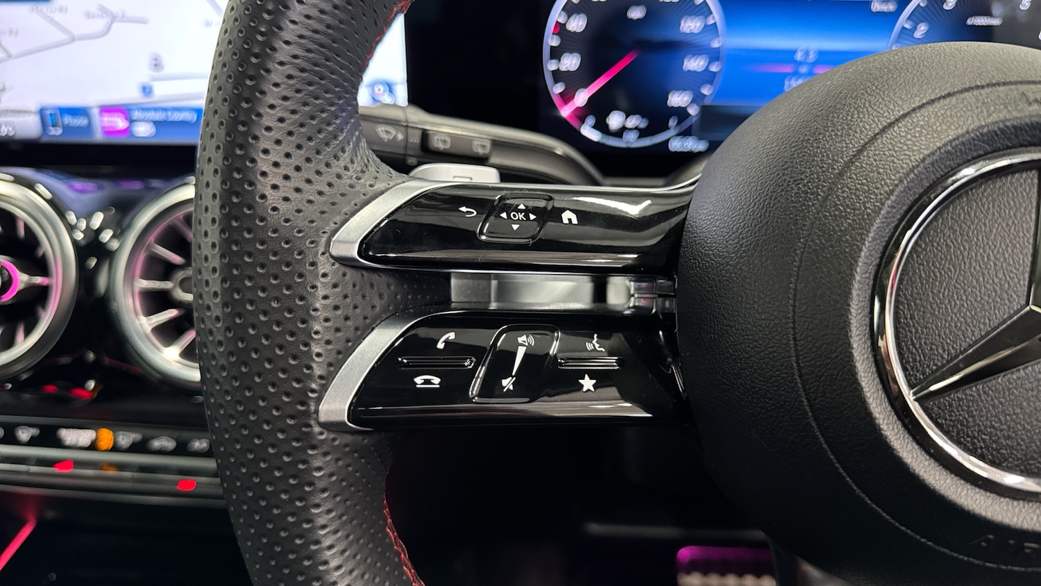 Used Mercedes-Benz GLB 2024 for sale - 76482769: Photo 31