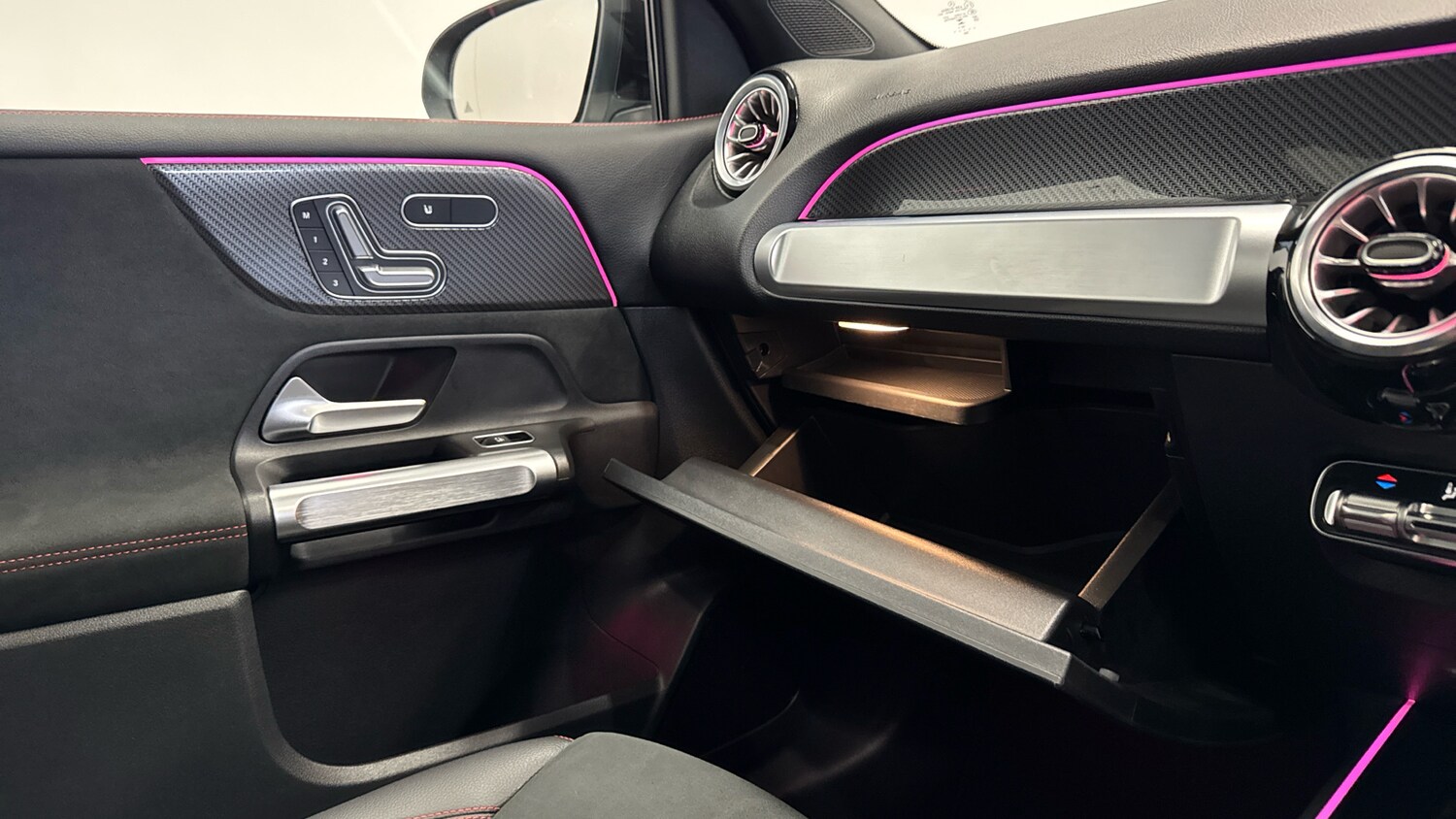 Used Mercedes-Benz GLB 2024 for sale - 76482769: Photo 39