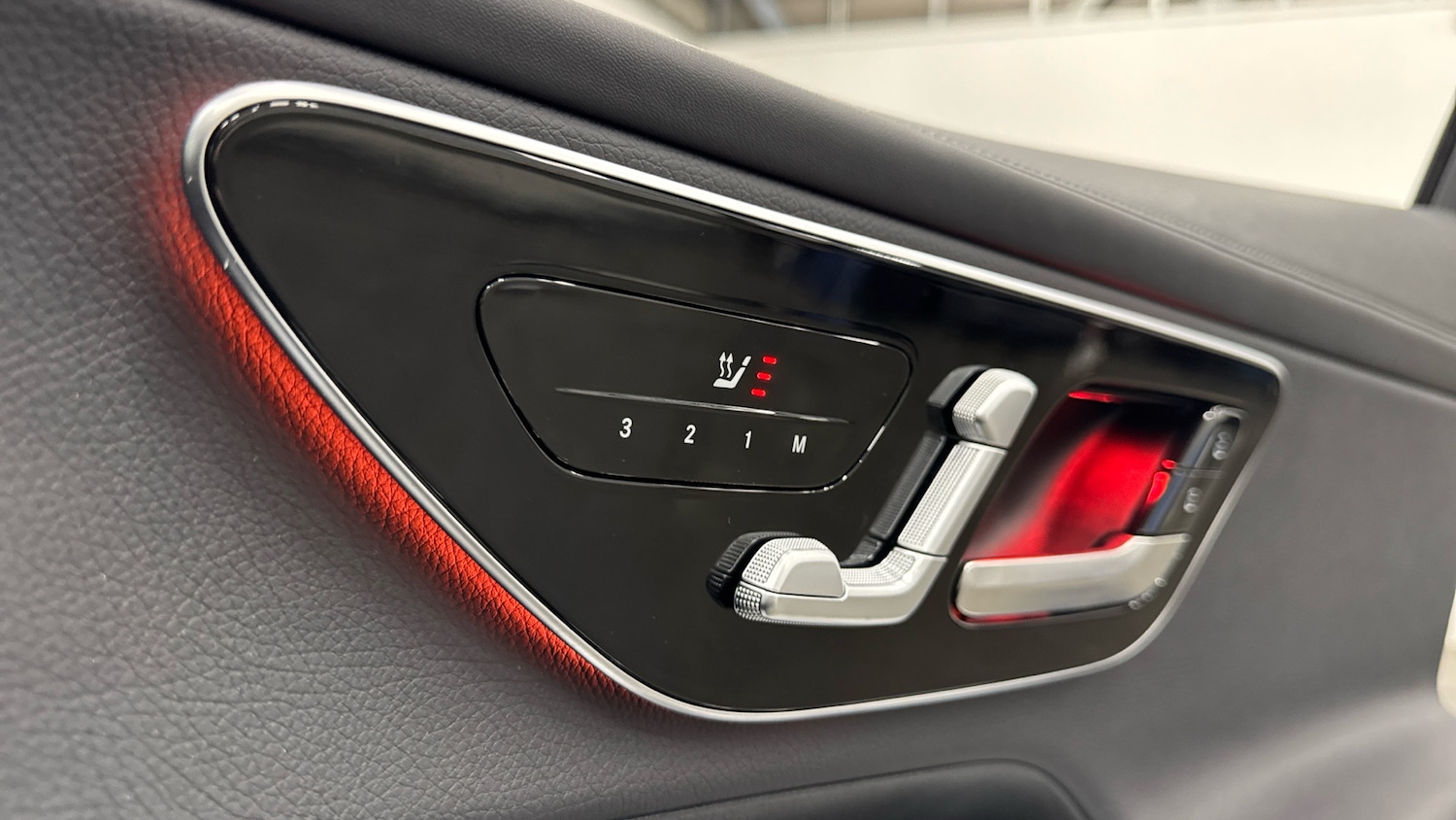 Used Mercedes-Benz GLC 2023 for sale - 77521915: Photo 24