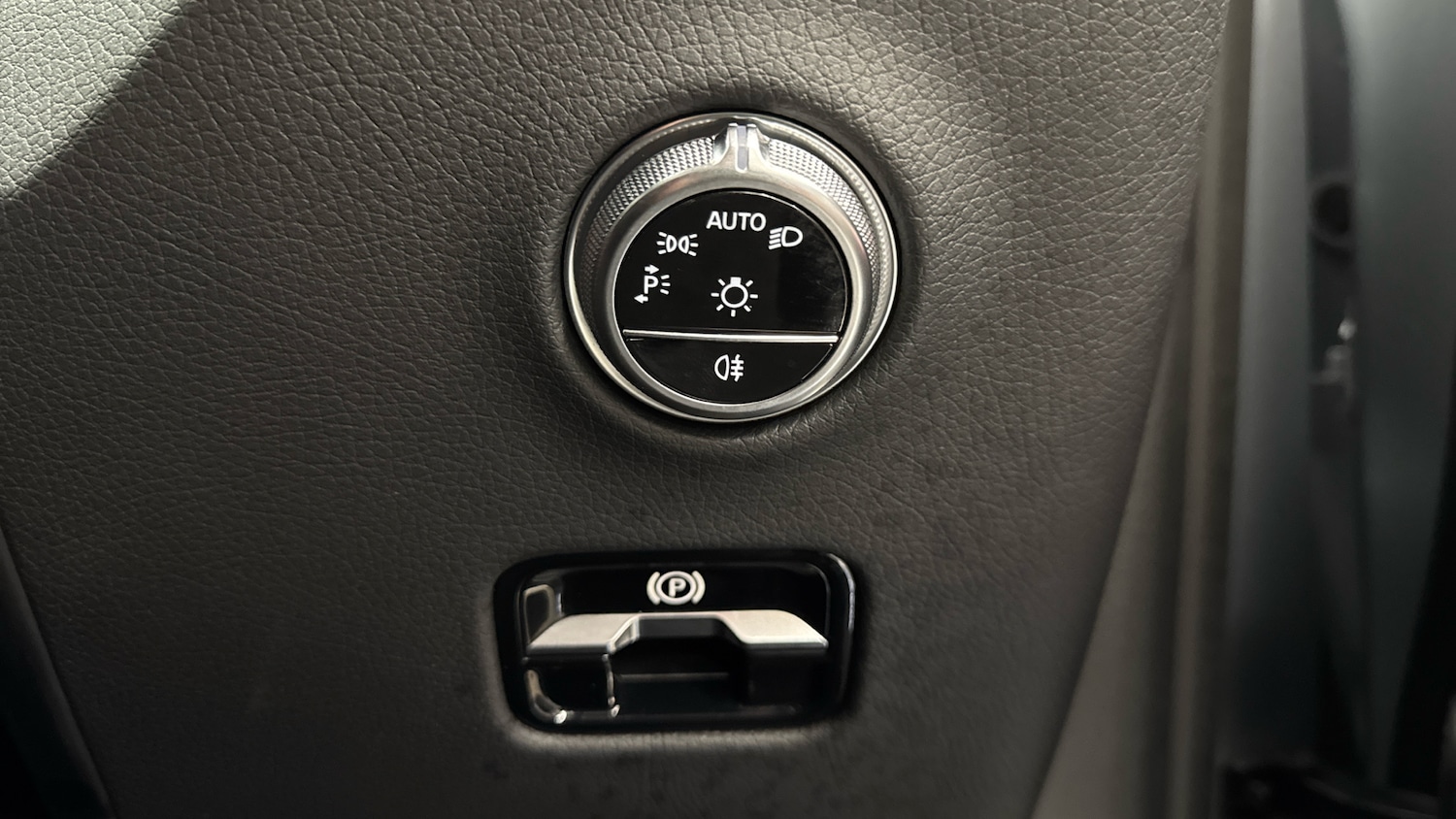 Used Mercedes-Benz GLC 2023 for sale - 77521915: Photo 29