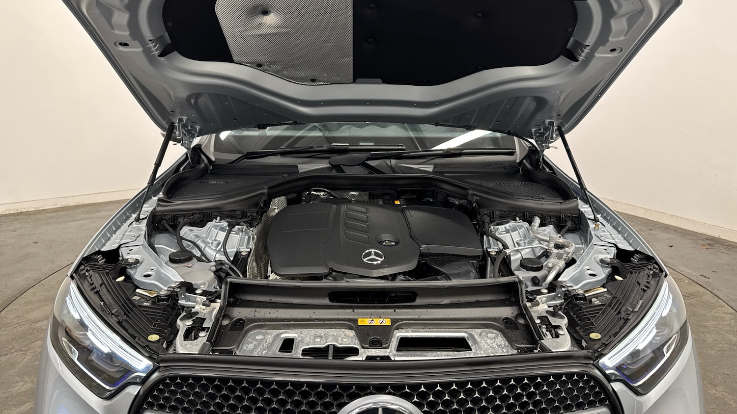 Used Mercedes-Benz GLC 2023 for sale - 77521915: Photo 8