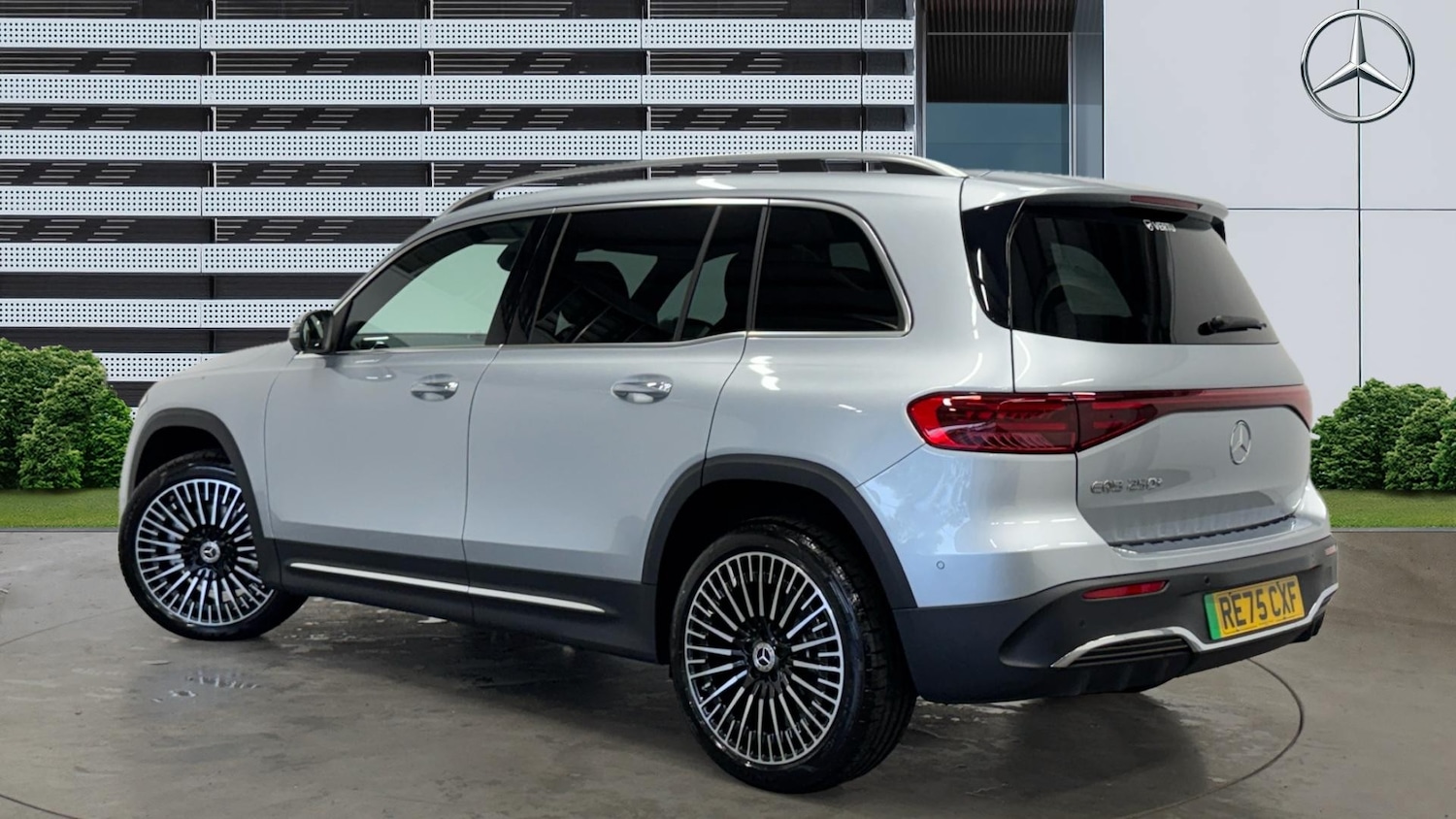 Used Mercedes-Benz EQB 2025 for sale - 77151071: Photo 2