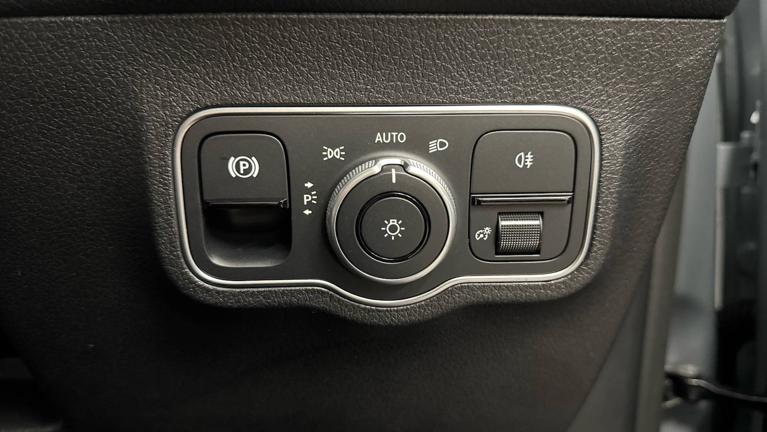 Used Mercedes-Benz EQB 2025 for sale - 77151071: Photo 30