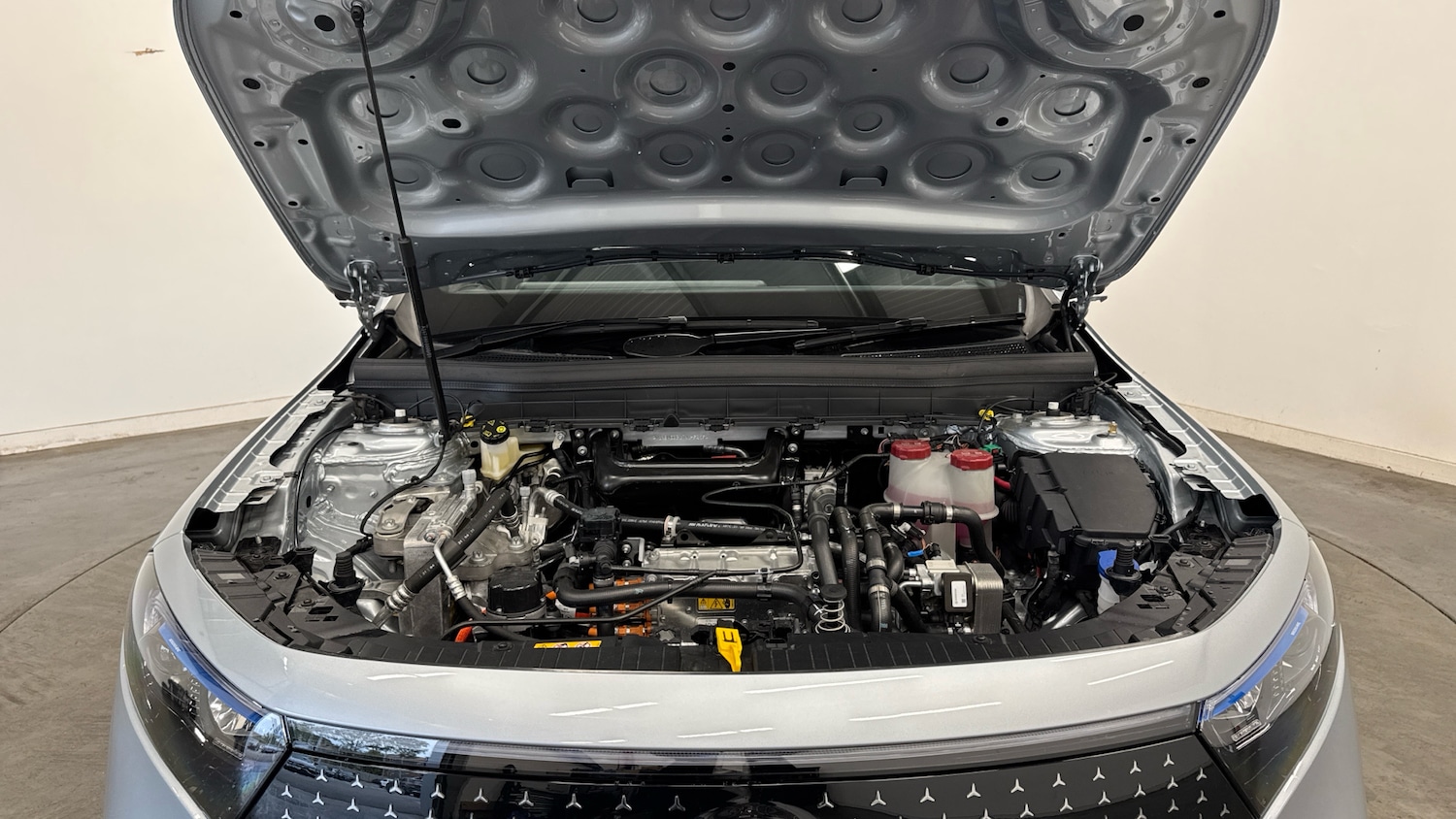 Used Mercedes-Benz EQB 2025 for sale - 77151071: Photo 8