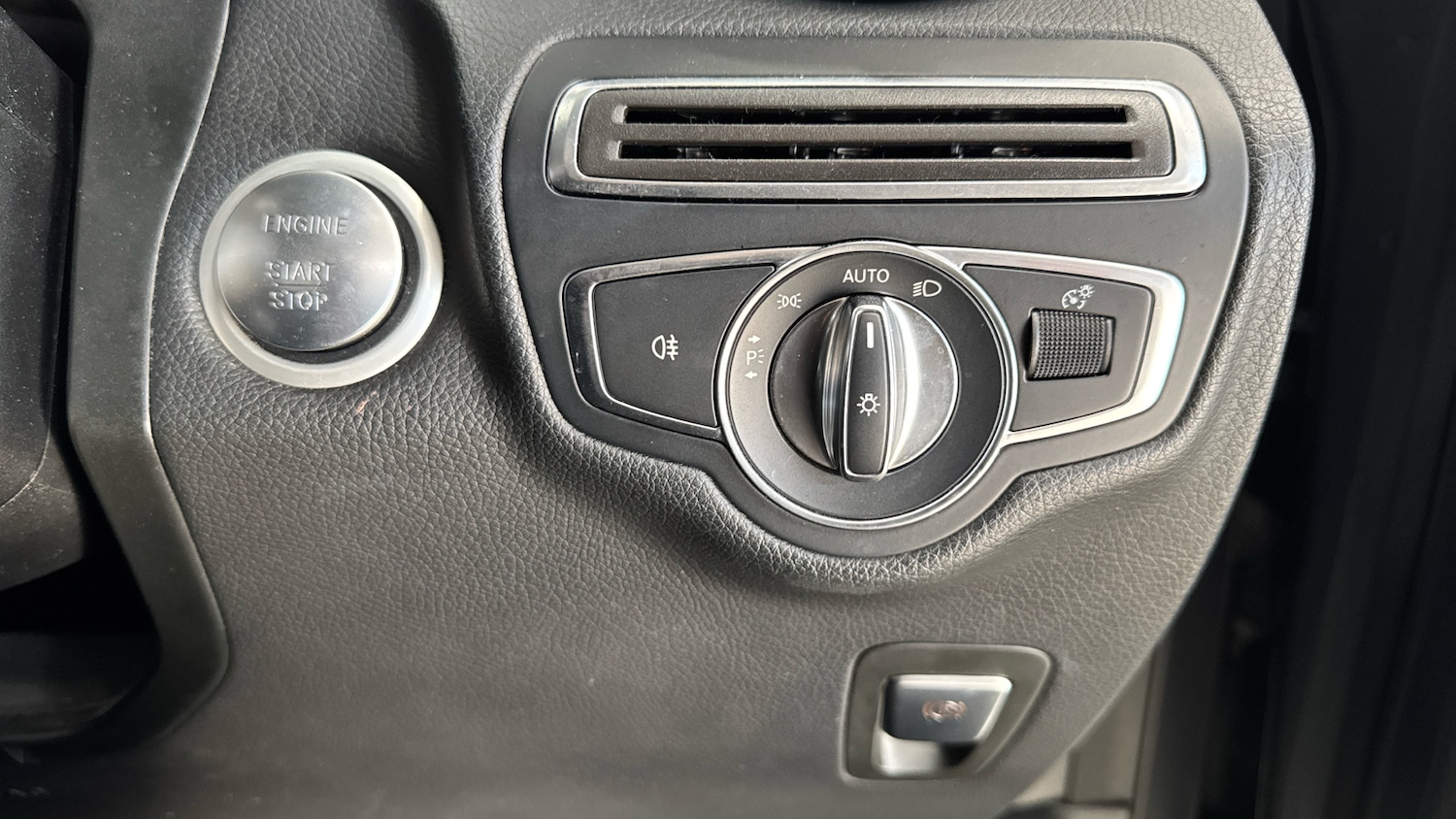 Used Mercedes-Benz GLC 2018 for sale - 77154281: Photo 27