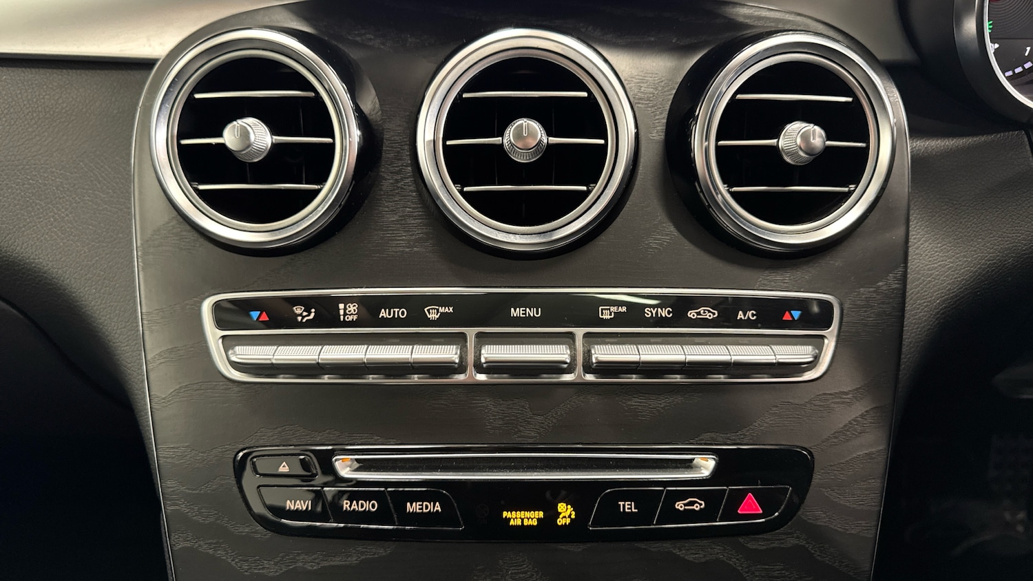 Used Mercedes-Benz GLC 2018 for sale - 77154281: Photo 31