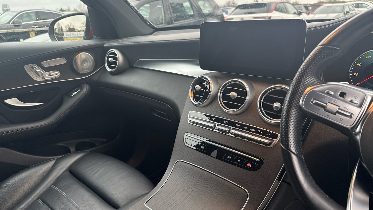 Used Mercedes-Benz GLC 2021 for sale - 77048002: Photo 14