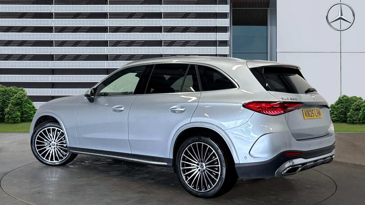 Used Mercedes-Benz GLC 2025 for sale - 76319985: Photo 2