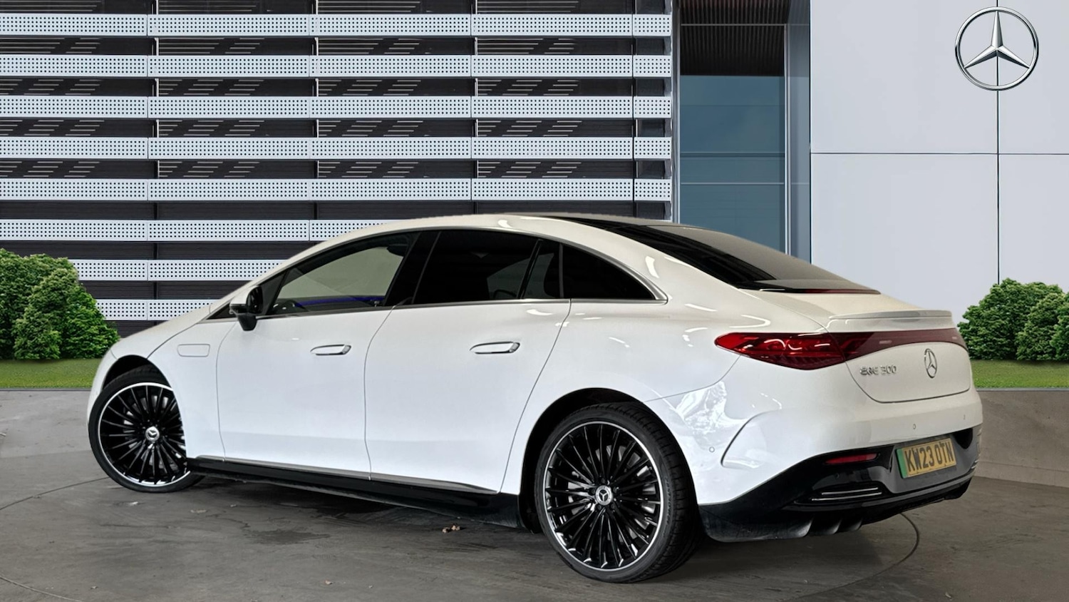 Used Mercedes-Benz EQA 2023 for sale - 76421754: Photo 2