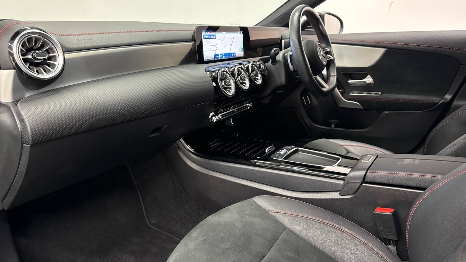 Used Mercedes-Benz CLA 2024 for sale - 76830500: Photo 9