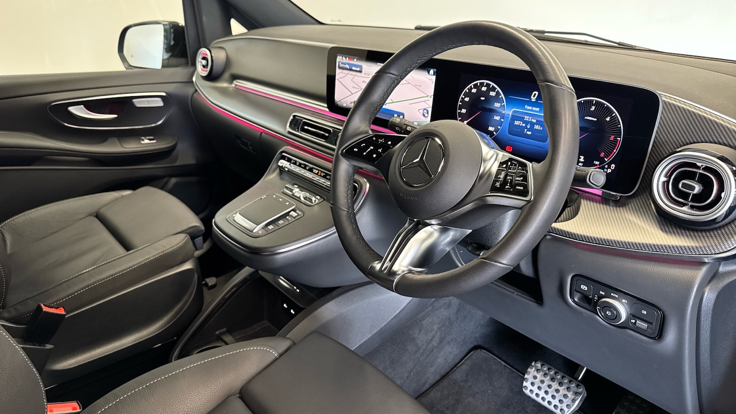 Used Mercedes-Benz V-Class 2025 for sale - 75968986: Photo 11