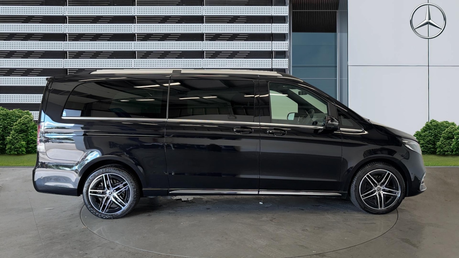 Used Mercedes-Benz V-Class 2025 for sale - 75968986: Photo 5