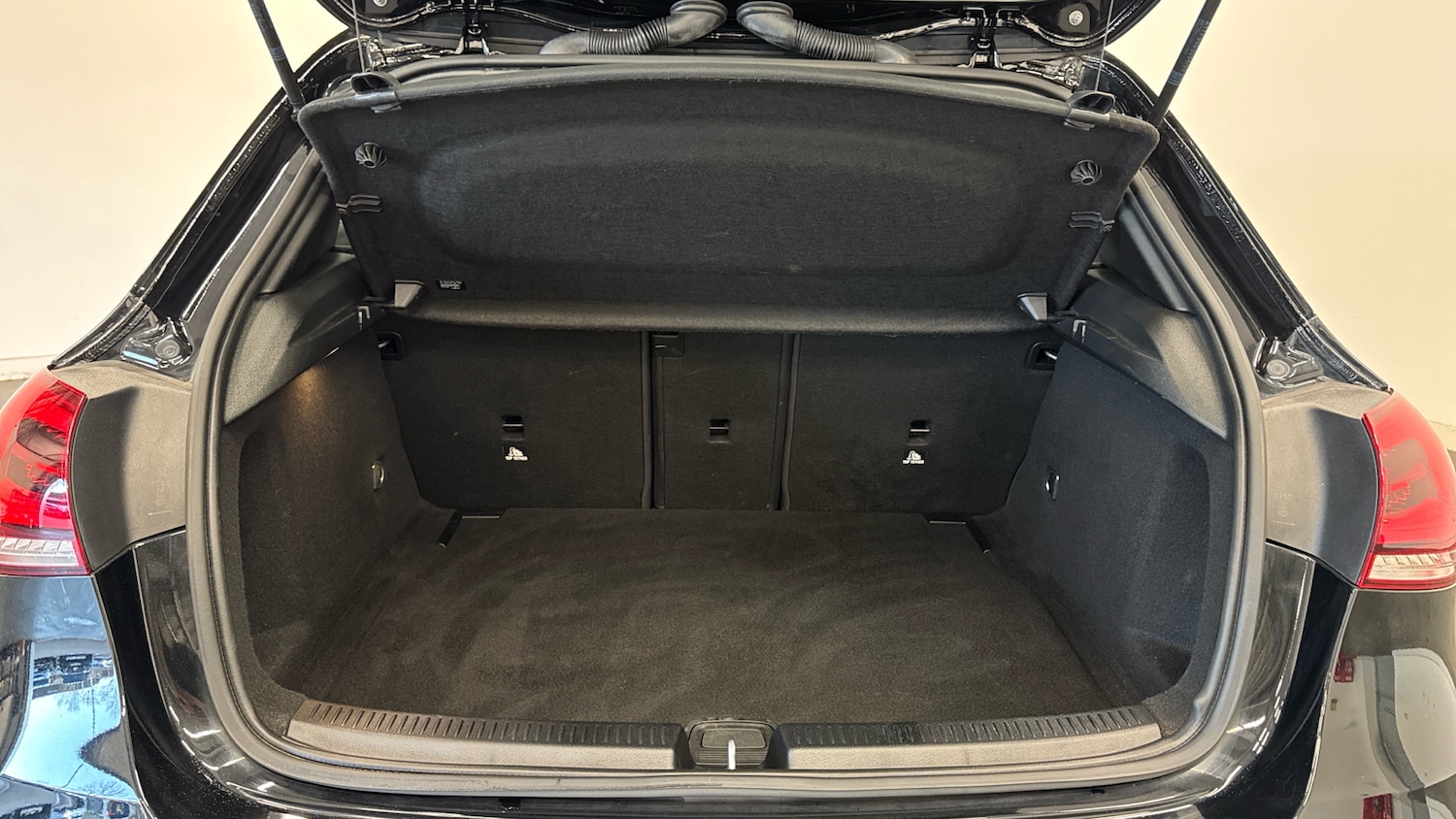 Used Mercedes-Benz A-Class 2023 for sale - 77983544: Photo 4