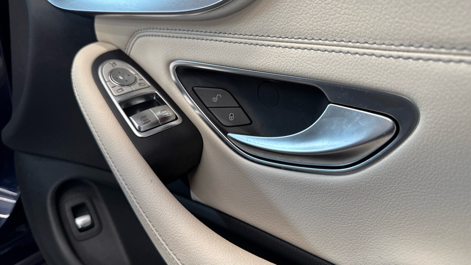 Used Mercedes-Benz C-Class 2019 for sale - 76196395: Photo 23